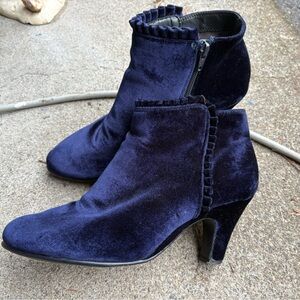 AEROSOLES Velvet Heeled Boots - Navy